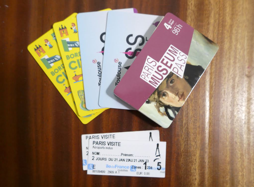 Một số loại vé combo ở Paris.